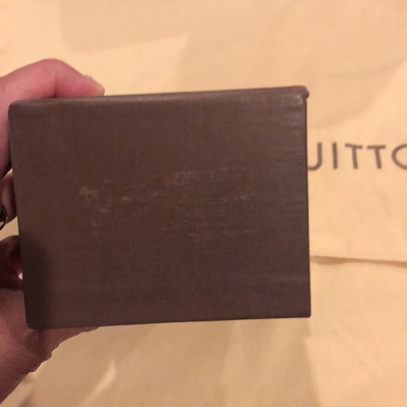Louis Vuitton Box - Picture 6 of 8